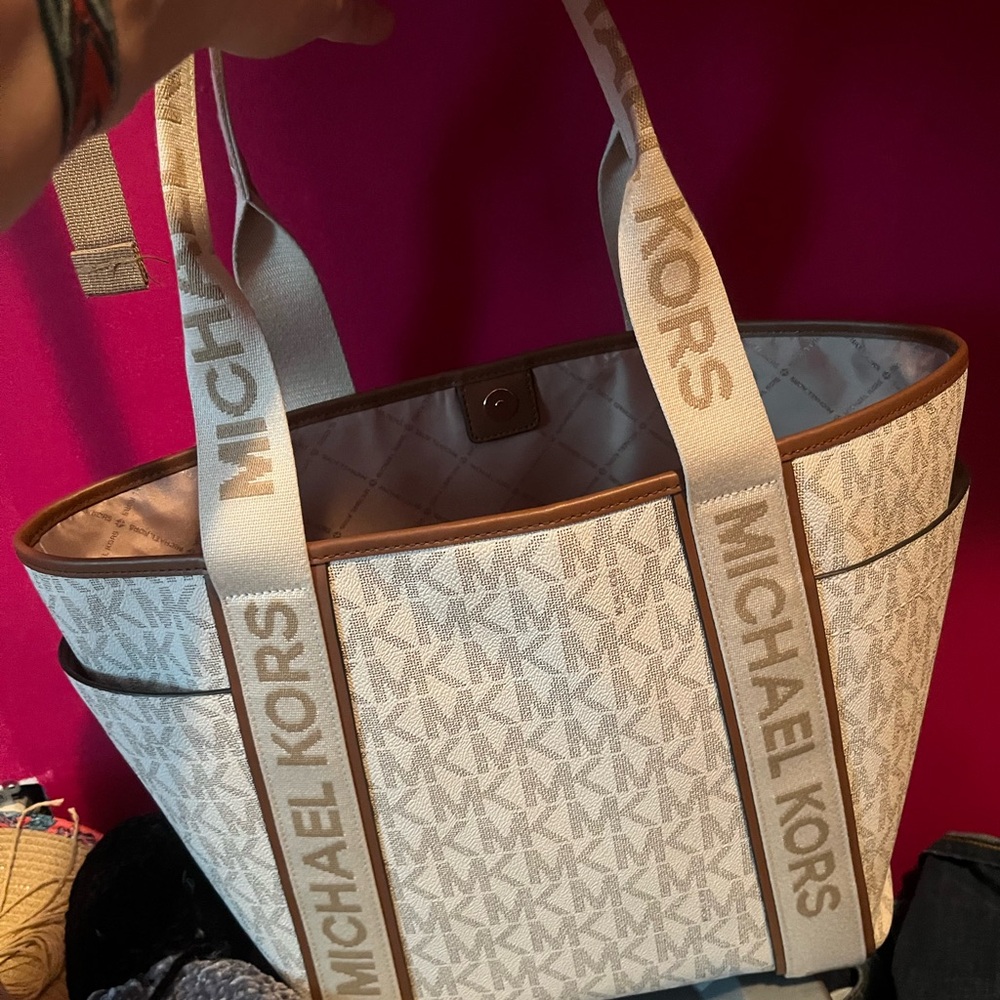 Authentic Michael Kors purse